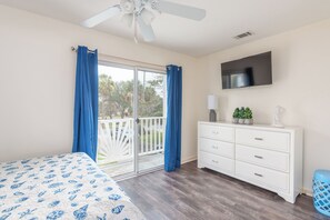 3 عدّة غرف نوم ومكواة/لوح كي وواي فاي مجانًا وملاءات أسرّة