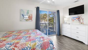 3 bedrooms, iron/ironing board, WiFi (free), bed sheets