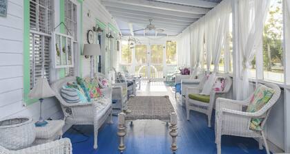 Private Pool + Screened Porch | Blue Moon Cottage Near Beach & Shops