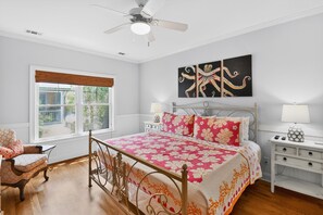 5 bedrooms, iron/ironing board, free WiFi, bed sheets