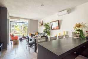Appartement, vue piscine | Coin séjour