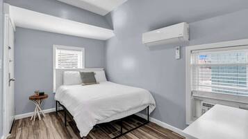 1 habitación, escritorio, wifi y ropa de cama