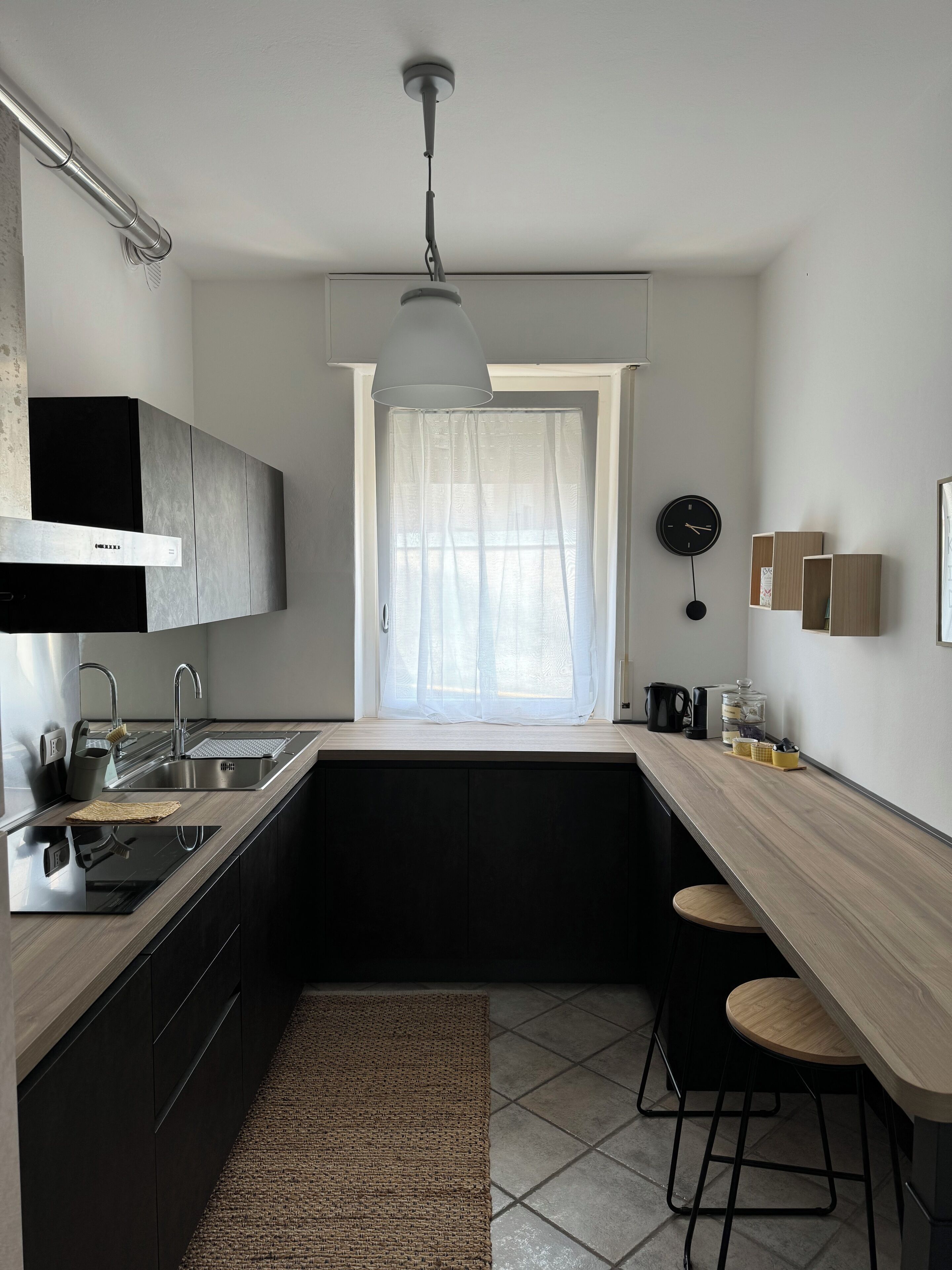 Micro-ondes, plaque de cuisson, lave-vaisselle