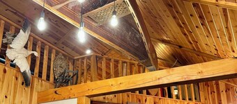 Rustic 5 Bedroom Gorge River Resort