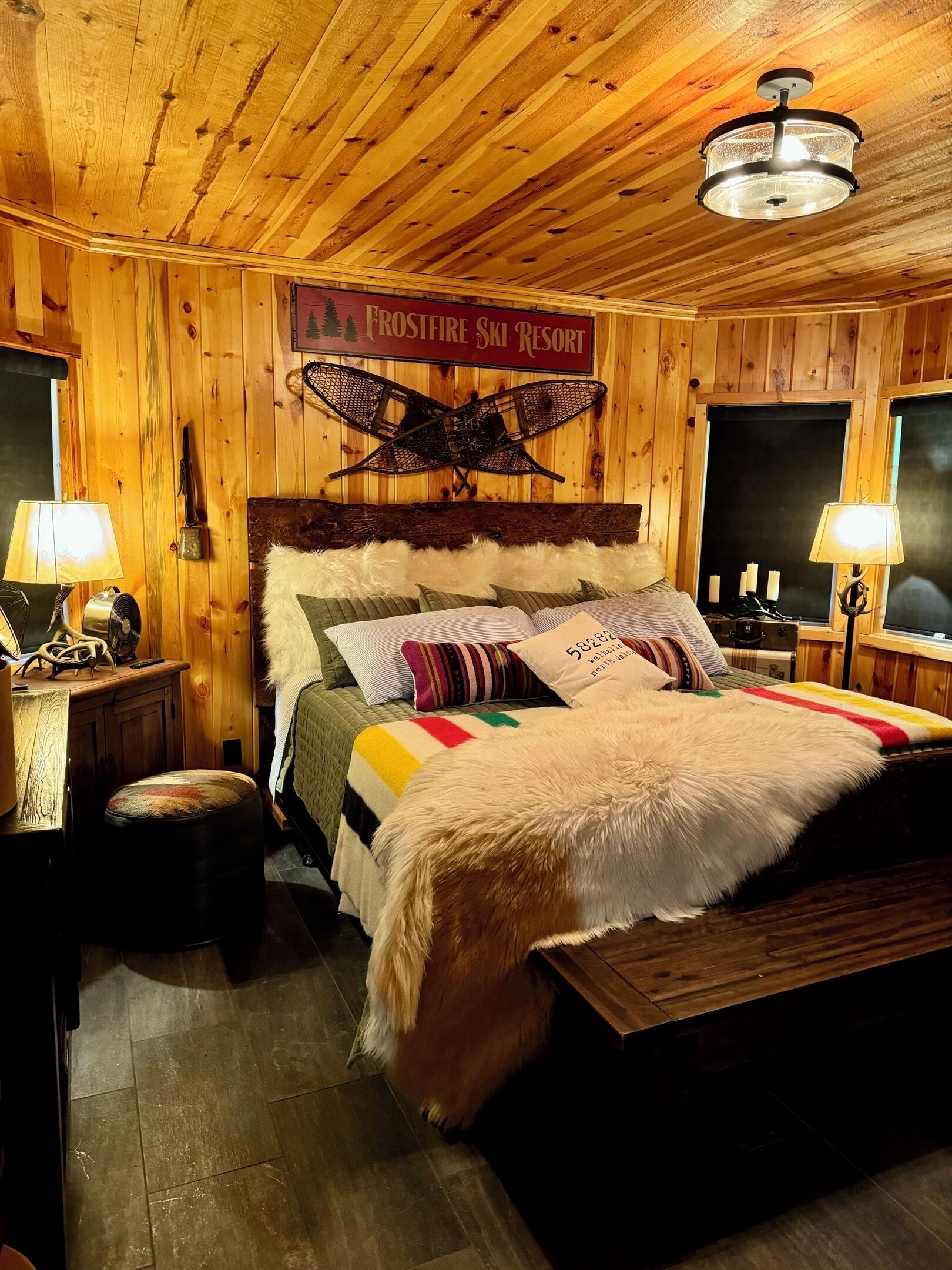 6 habitaciones, tabla de planchar con plancha, wifi y ropa de cama 