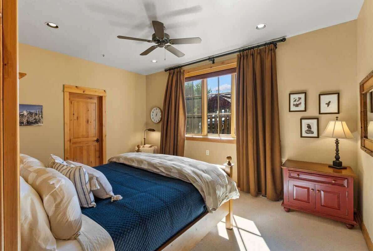 3 dormitorios, tabla de planchar con plancha, wifi y ropa de cama