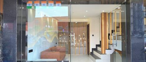 Entrée de l’hébergement