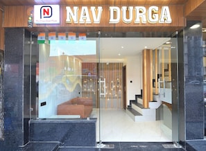 Property entrance - Nav Durga Guest House (New Delhi)
