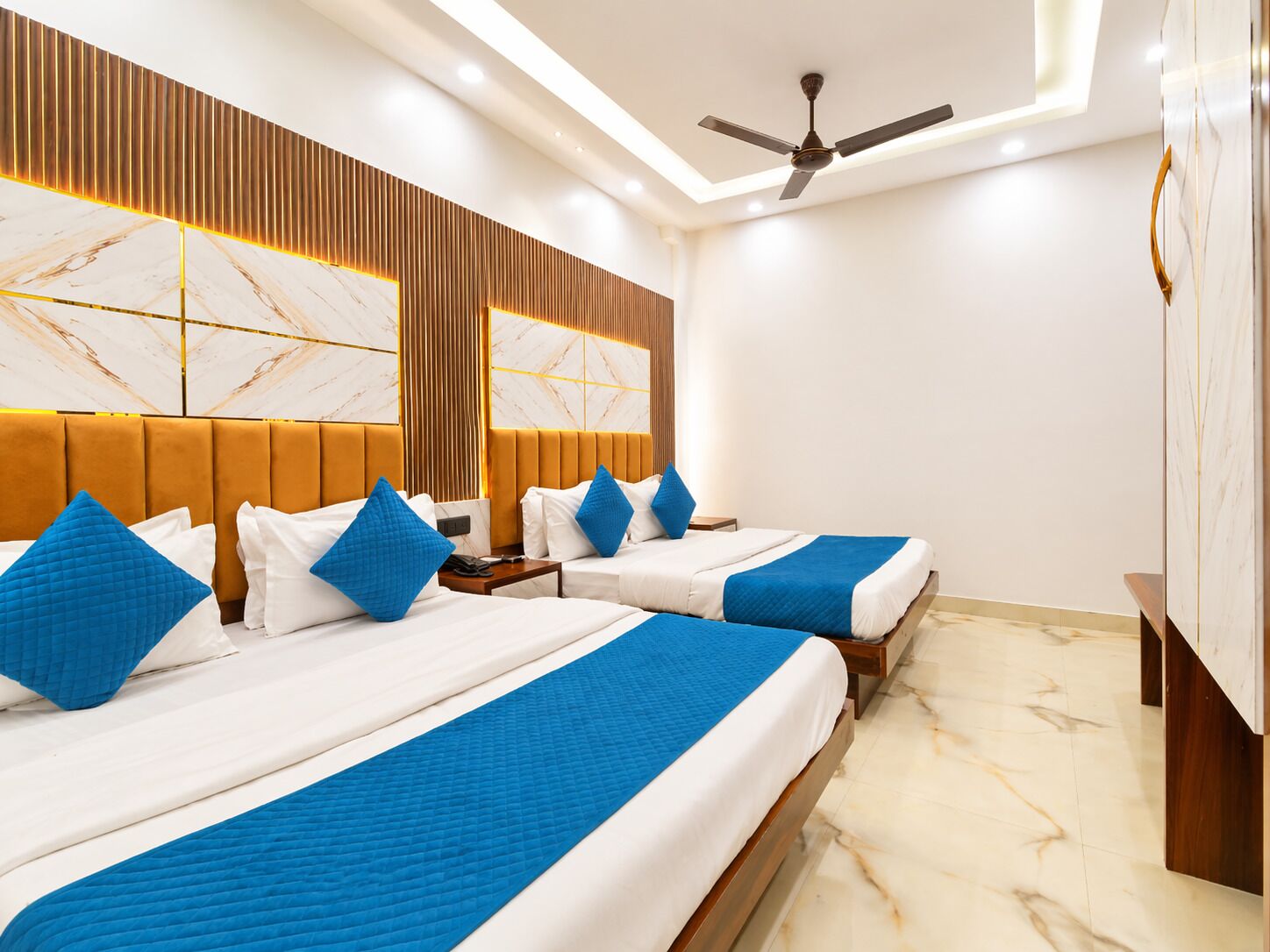 Family Quadruple Room | Egyptian cotton sheets, premium bedding, pillowtop beds, desk