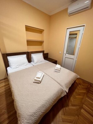 Classic Double or Twin Room | Desk, free WiFi