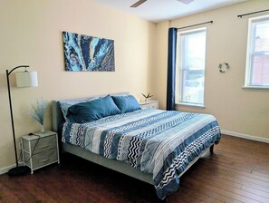 1 camera, una cassaforte in camera, una scrivania, Wi-Fi gratuito