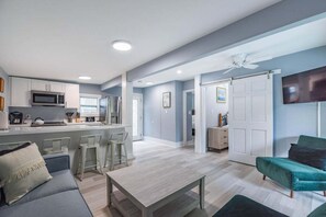 TV - Conch Cove - Private Oasis with Heated Pool! (Key West)