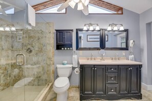 Shower, hair dryer - Conch Cove - Private Oasis with Heated Pool! (Key West)