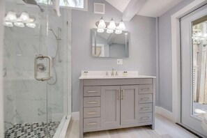 Shower, hair dryer - Conch Cove | Private Oasis with Heated Pool! (Key West)
