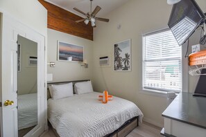 1 bedroom, free WiFi - Leo's Lodge | Newly Updated! (Key West)