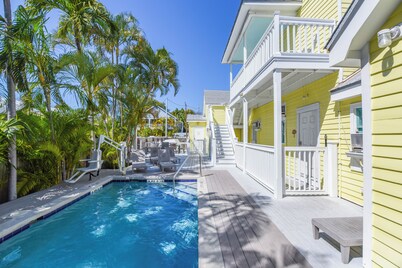 Leo's Lodge | Newly Updated!