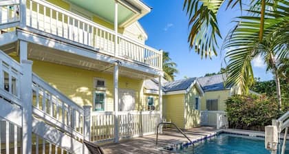 Carey's Corner | Updated Studio with Heated Pool