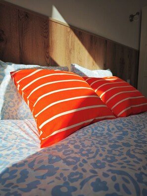 2 chambres, bureau, Wi-Fi, draps fournis