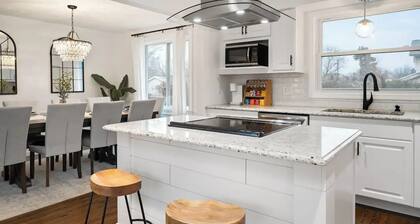 Luxury 2500 sq ft💎Spacious💎Weddings💎Near water