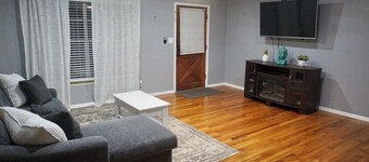 Peaceful Home In The Heart of TLH