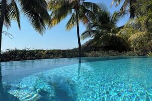 Utomhuspool