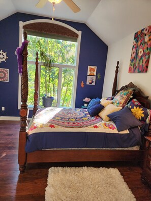 4 habitaciones, tabla de planchar con plancha, cuna de viaje y wifi