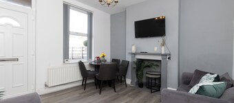 Cozy Nottingham Retreat Entire Home With 4 Bedroom