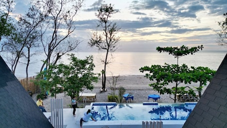 Pool. Villa 1- Non-AC; Beachfront