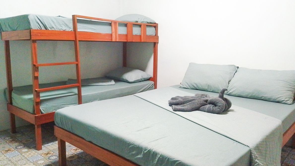WiFi, bed sheets