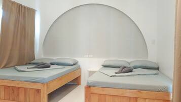 WiFi, bed sheets, wheelchair access