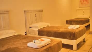 Habitación doble estándar, balcón | Spa | Masajes con piedras calientes y masajes de tejido profundo