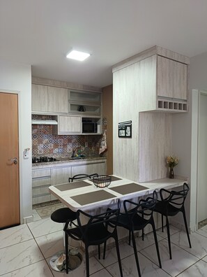 Dining - Lagoa Quente - Wonderful large apartment for families, 02 bedrooms. (Caldas Novas)