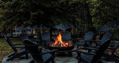 MERU, a Cozy stay for Two in the Lodge of Karoo at Smith Mountain Lake