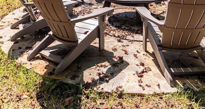 CARACUL, a cozy stay for four in the lodge of Karoo at Smith Mountain Lake