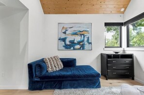 Smart TV - Walkable! Huge Modern House - 9 real beds (Austin)