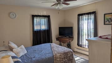 2 makuuhuonetta, silitysrauta/-lauta, Wi-Fi, vuodevaatteet