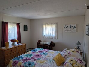 2 quartos, ferros/tábuas de passar roupa, Wi-Fi, roupa de cama