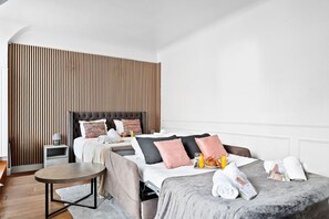 Internet, bed sheets