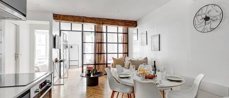 تناول الطعام