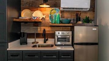 冰箱、烤箱、茶具/咖啡用具、厨具/餐具