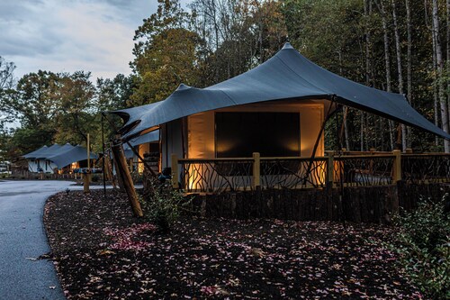 MALACHITE, a Unique Luxury Cabin Experience, at Karoo Smith Mountain Lake
