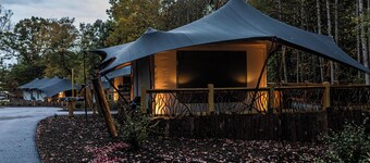 MALACHITE, a Unique Luxury Cabin Experience, at Karoo Smith Mountain Lake