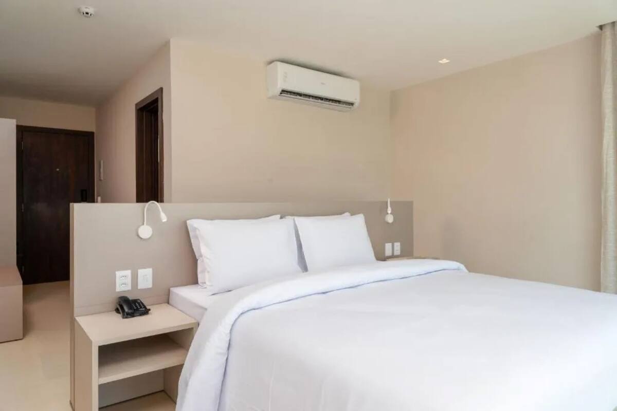 Minibar, caja fuerte, cortinas opacas y wifi gratis