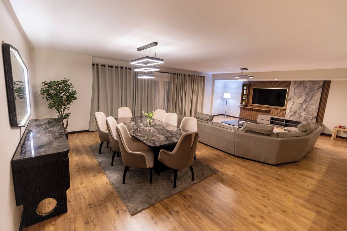 Luxury Apartment, 3 Bedrooms, Kitchen, Pool View | Hypo-allergenic bedding available, pillowtop beds, in-room safe, desk