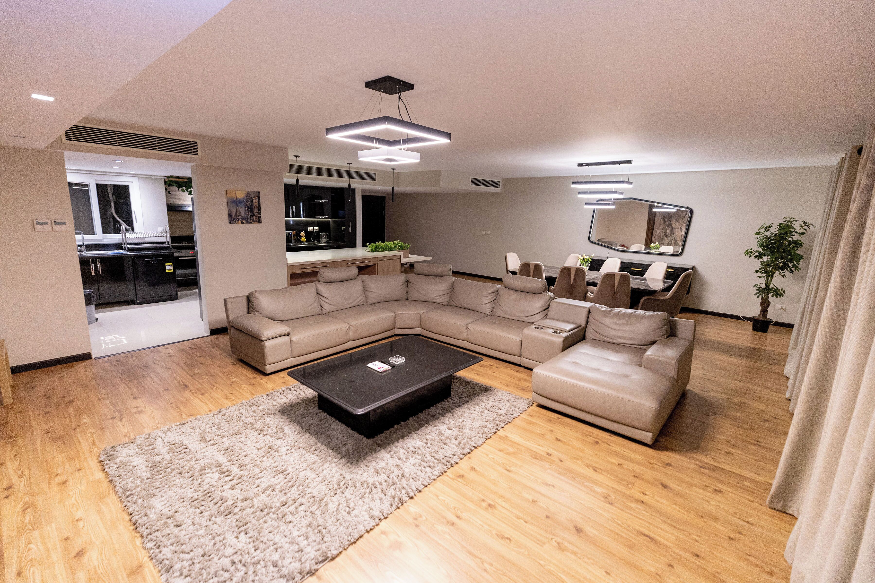 奢華公寓, 3 間臥室, 廚房, 泳池景 | 防敏寢具、特厚豪華床墊、房內夾萬、書桌