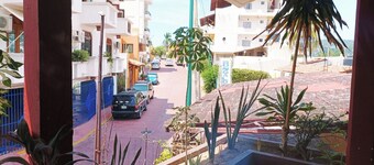 Casa Madera - Zihuatanejo
