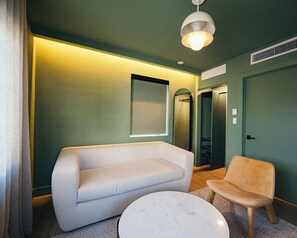 Superior Suite | Premium bedding, blackout drapes, iron/ironing board, free WiFi - ART DECO MARELA BOUTIQUE (Miami Beach)