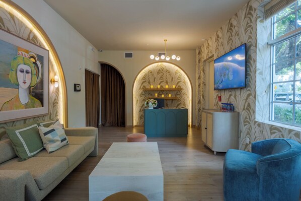 Reception - ART DECO MARELA BOUTIQUE (Miami Beach)