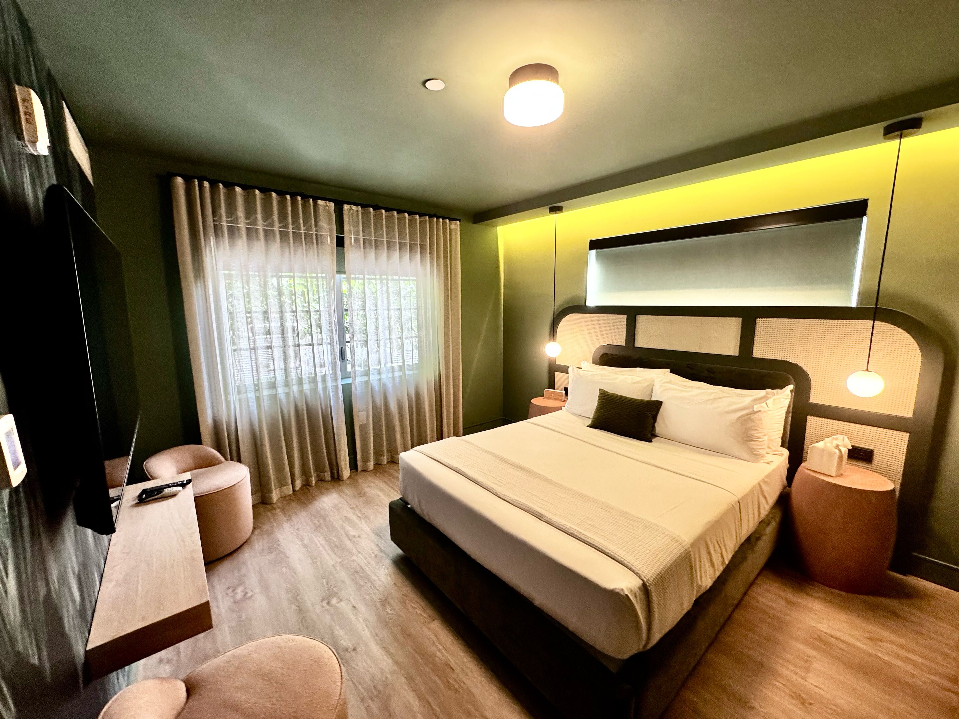 Comfort Suite | Premium bedding, blackout drapes, iron/ironing board, free WiFi