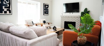 Dual Master Rooms - Perfect for Groups & Privacy - Family-friendly - Fire Pit